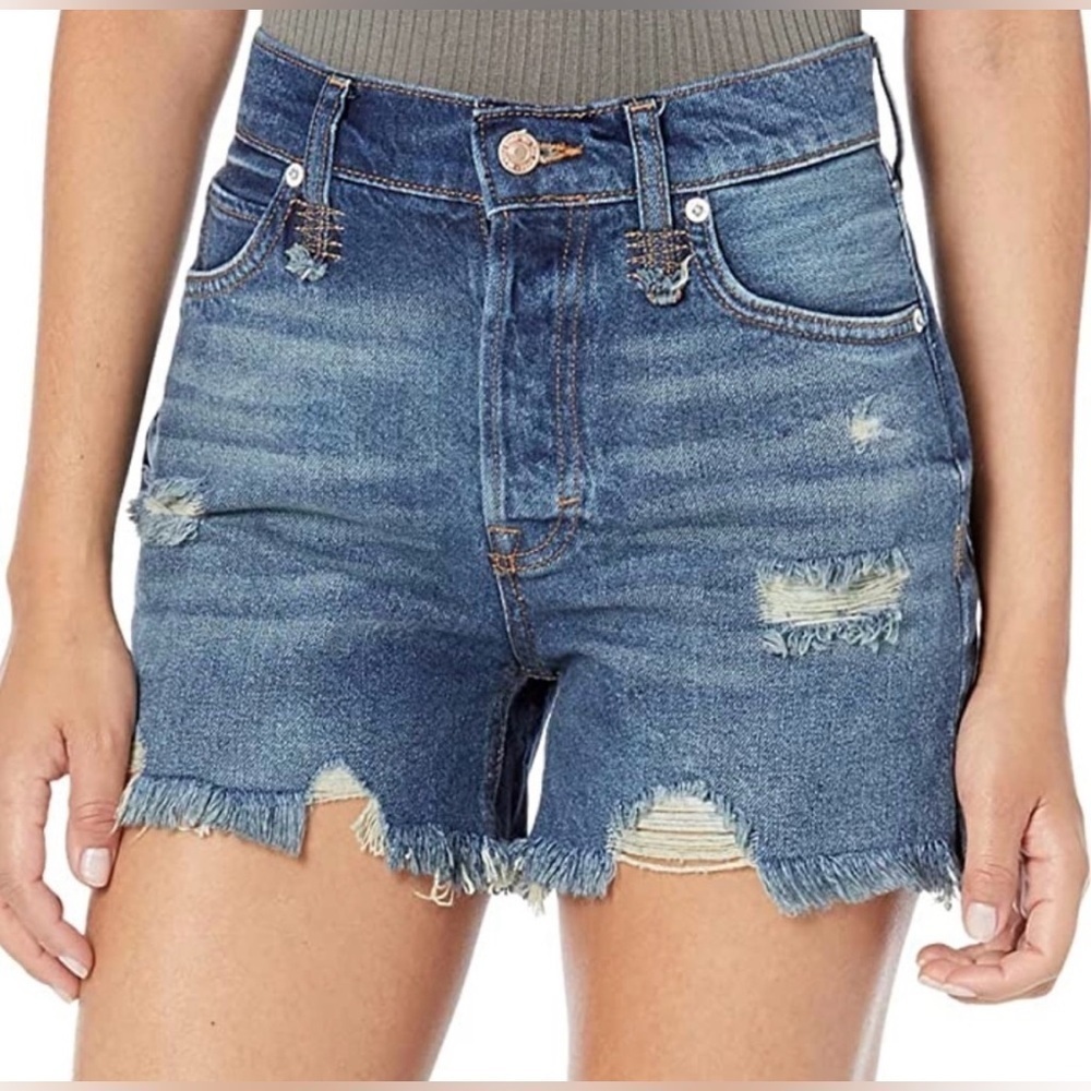 NWT We The Free Ripped Blue Jean Shorts Size 24